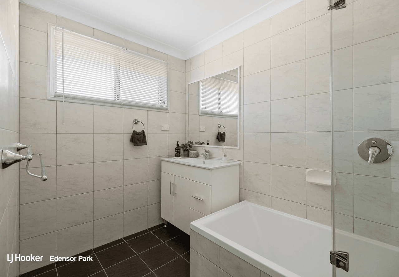 14 Welling Drive, NARELLAN VALE, NSW 2567