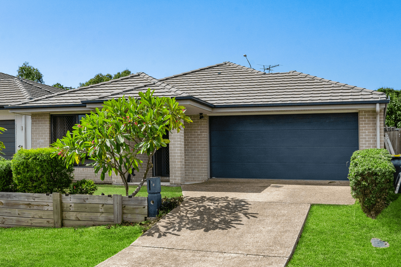 19 St Helen Crescent, WARNER, QLD 4500