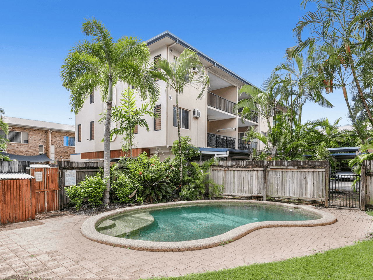 305/4 Grantala Street, MANOORA, QLD 4870