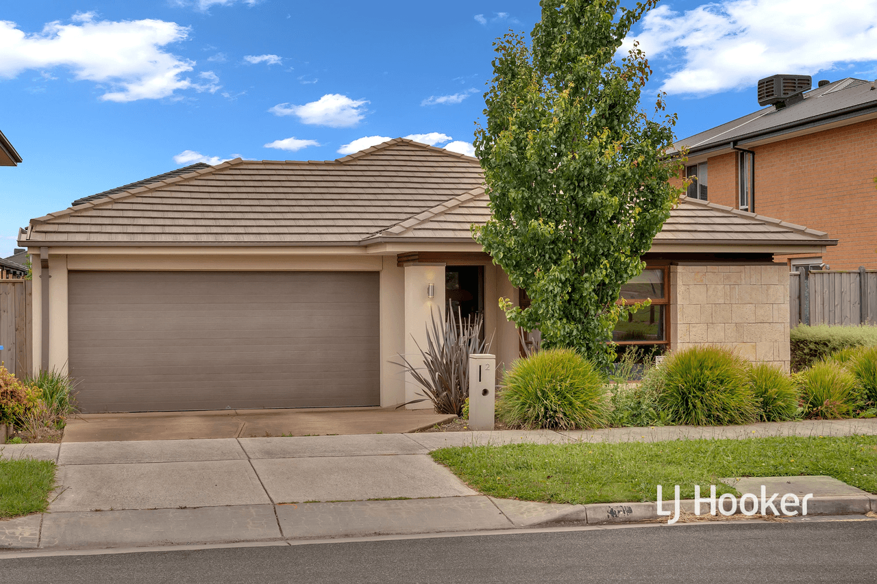 2 Caleana Court, CRANBOURNE NORTH, VIC 3977