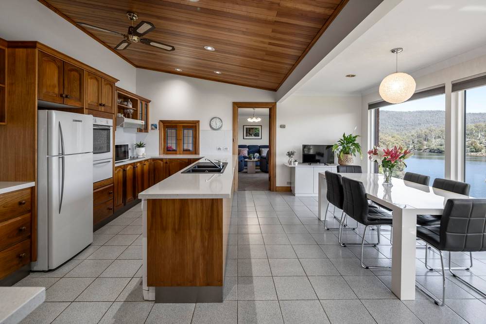 27 Bayview Drive, Blackstone Heights, TAS 7250