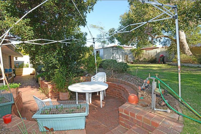7 Moore Gardens, KARDINYA, WA 6163