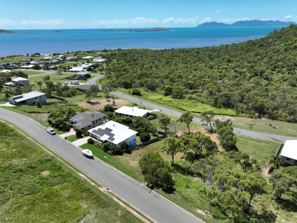 9 Links Road, BOWEN, QLD 4805