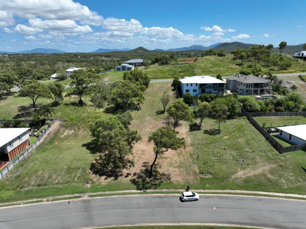 9 Links Road, BOWEN, QLD 4805
