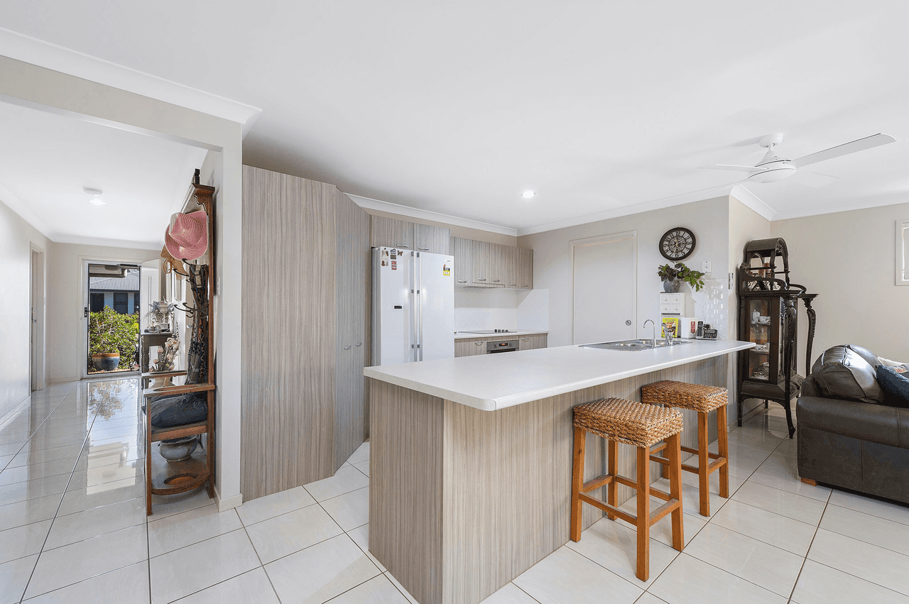 9 St Lucia Place, BONNY HILLS, NSW 2445