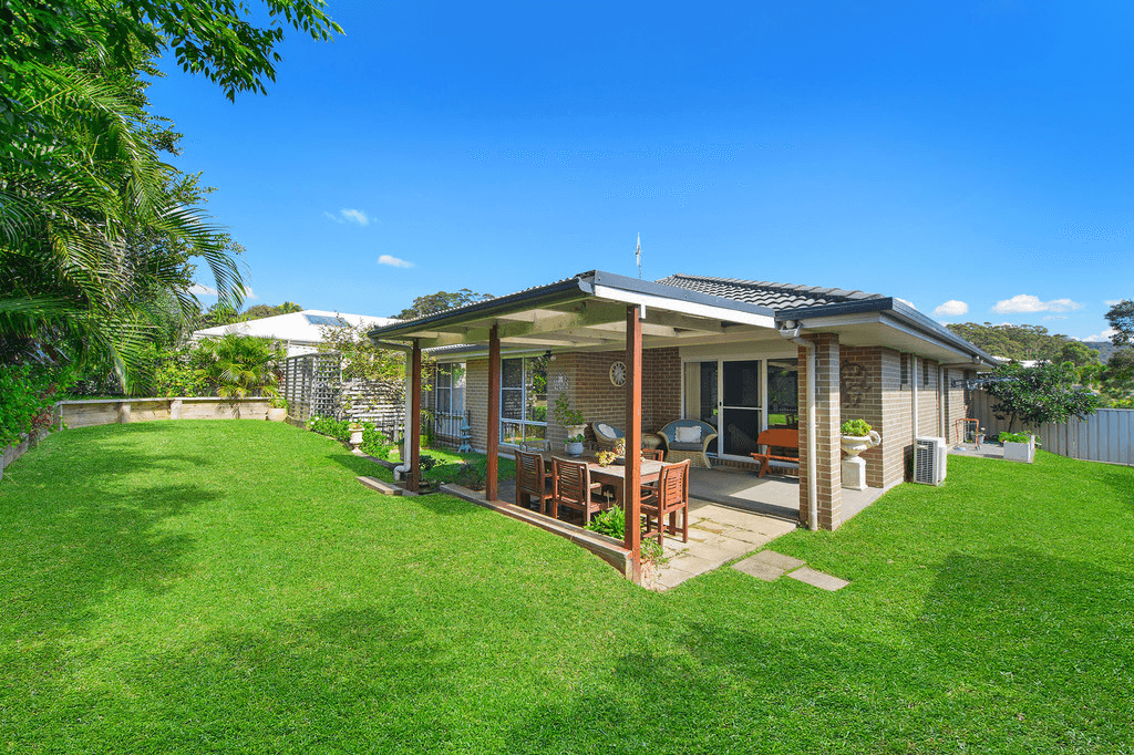 9 St Lucia Place, BONNY HILLS, NSW 2445