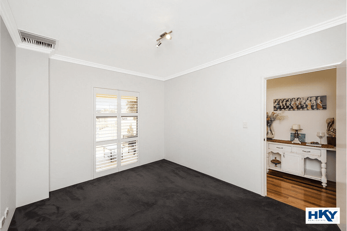 27 Shoreham Turn, Mindarie, WA 6030