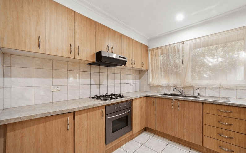 5 HEWSON STREET,, MELTON, VIC 3337