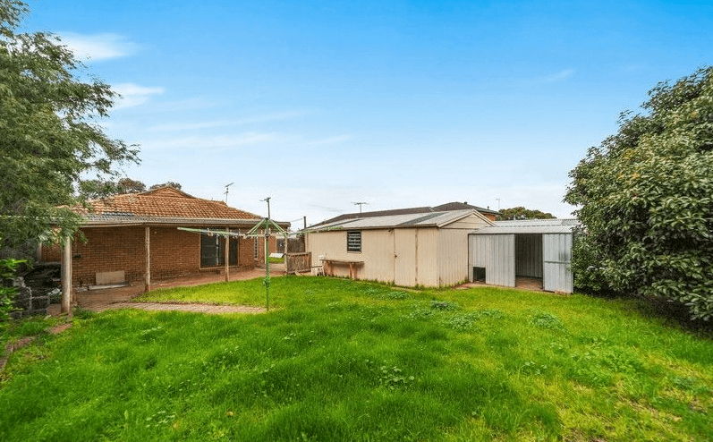 5 HEWSON STREET,, MELTON, VIC 3337