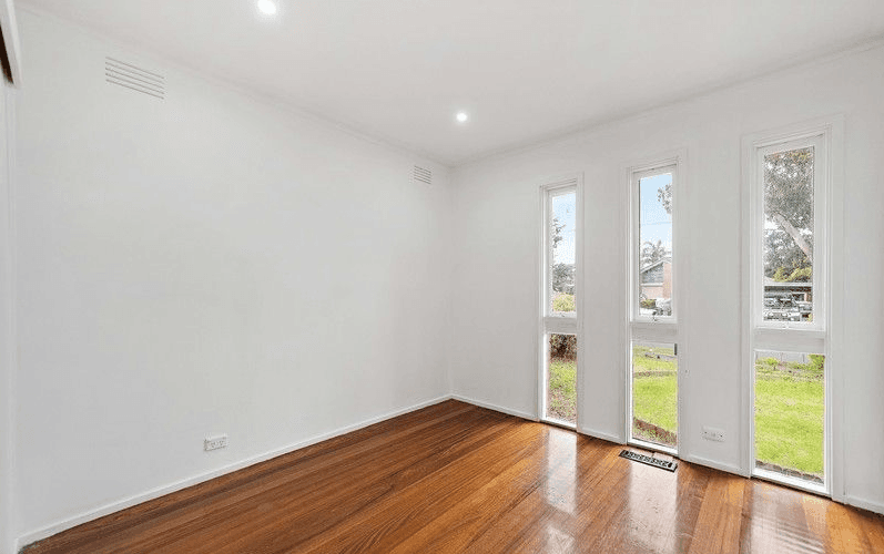 5 HEWSON STREET,, MELTON, VIC 3337