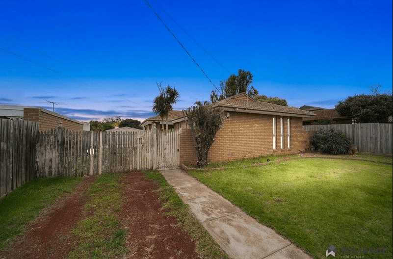 5 HEWSON STREET,, MELTON, VIC 3337