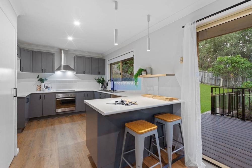 10 Kummara Road, Edens Landing, QLD 4207