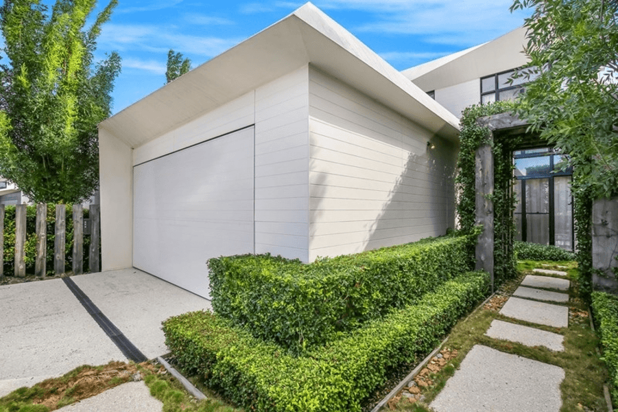 60 Theatre Drive, Benowa, QLD 4217