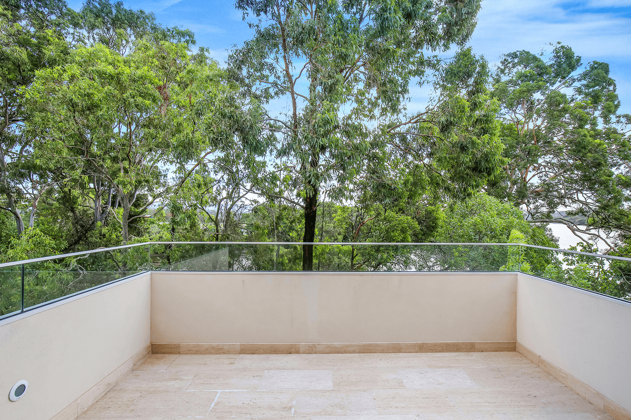 60 Theatre Drive, Benowa, QLD 4217