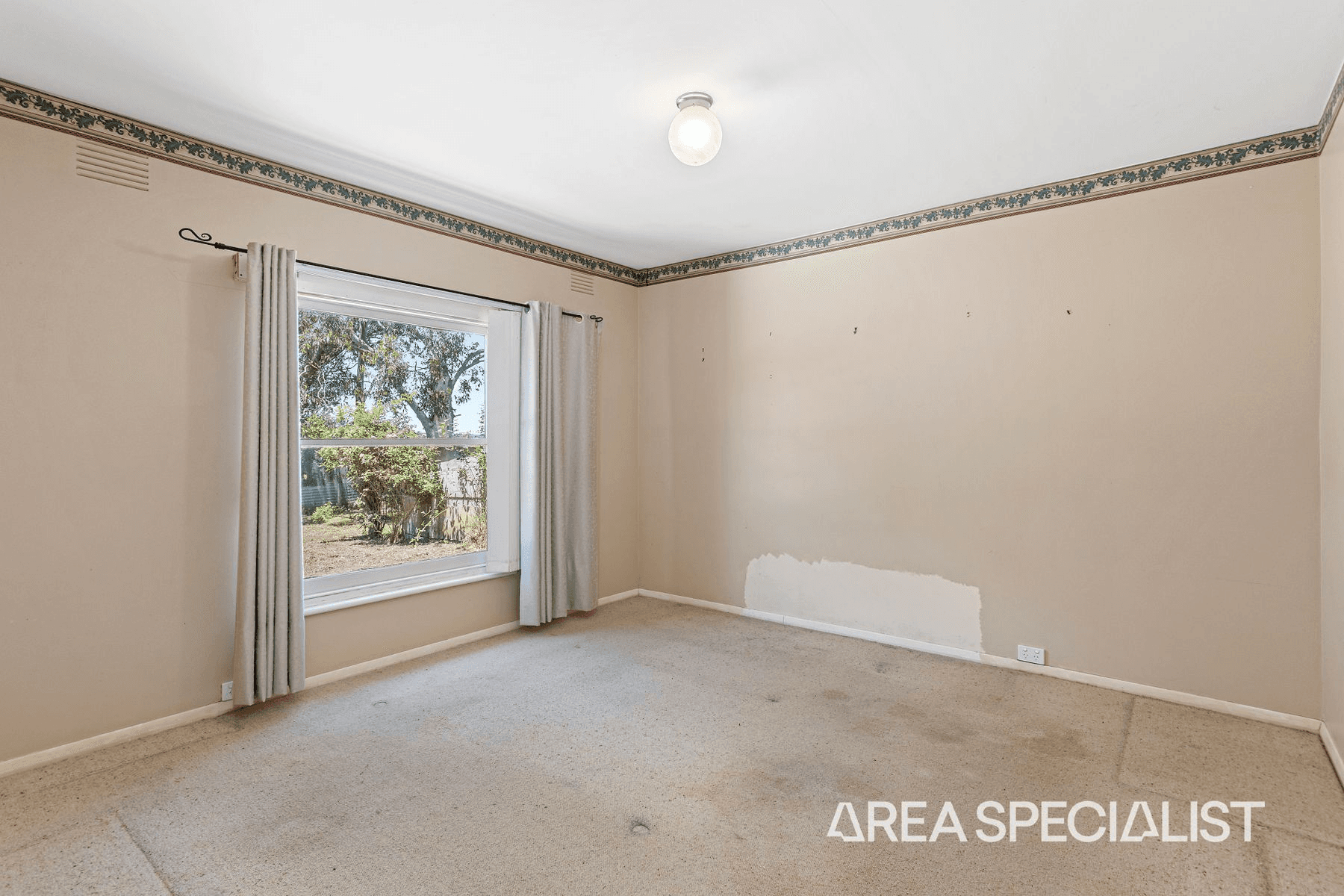 450 Little Road, Iona, VIC 3815