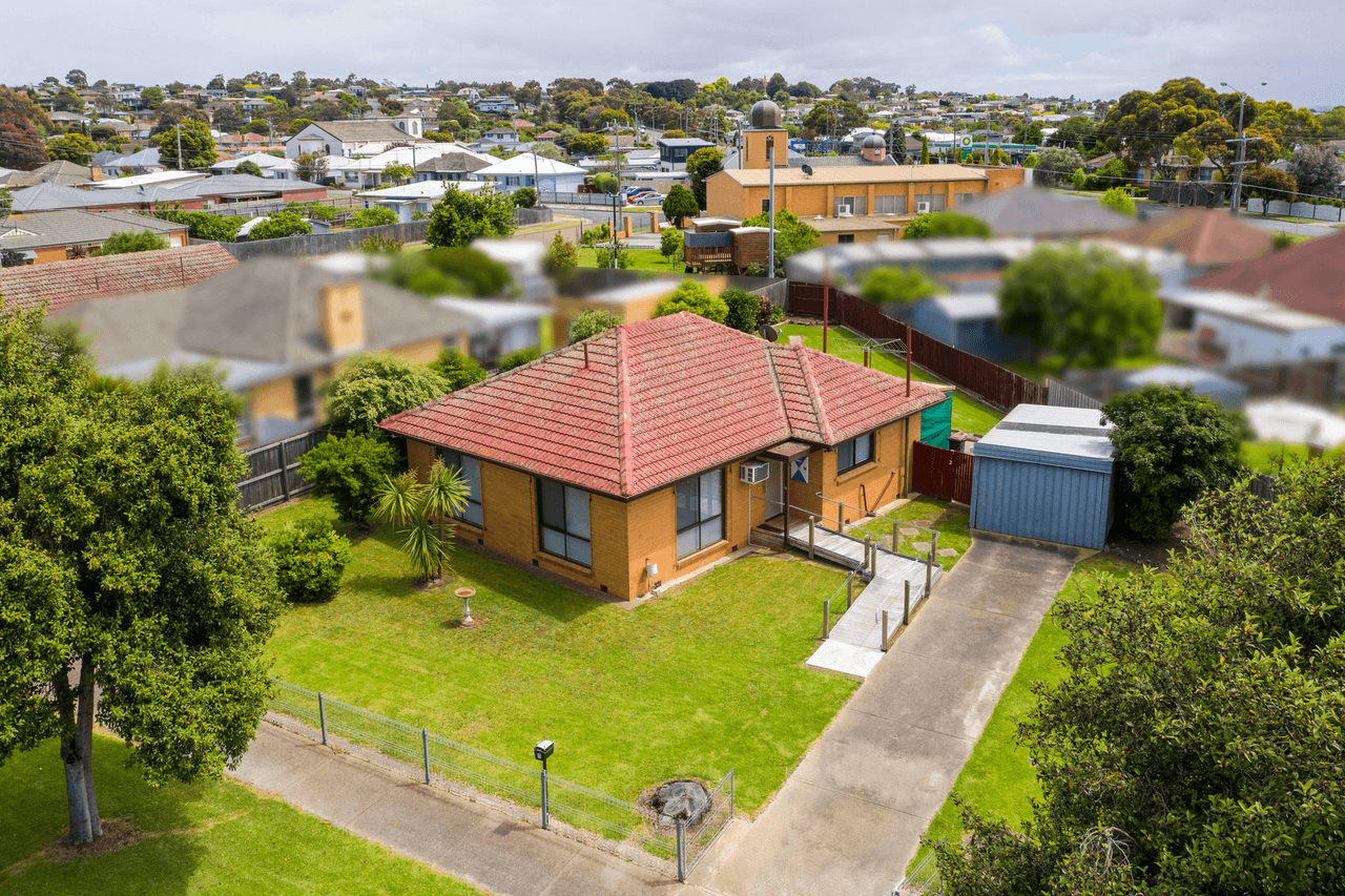 2 Waiora Avenue, Hamlyn Heights, VIC 3215