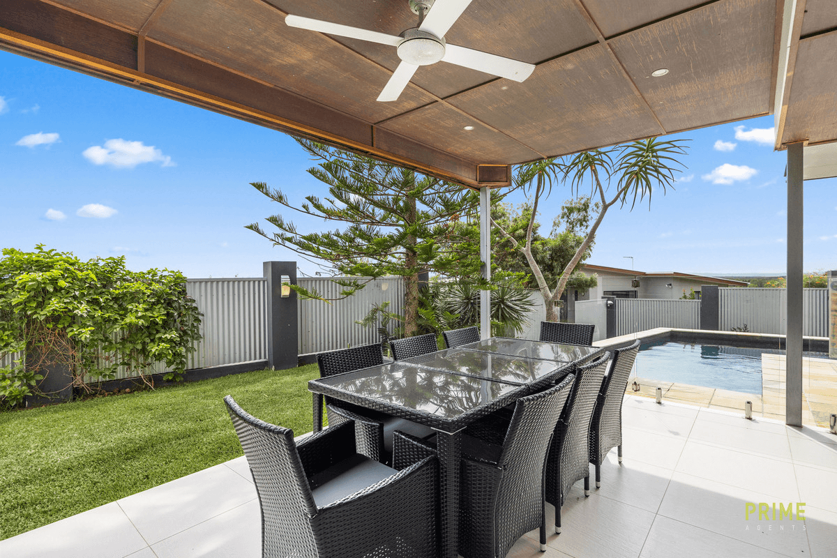 41 Sandy View Drive, Nikenbah, QLD 4655
