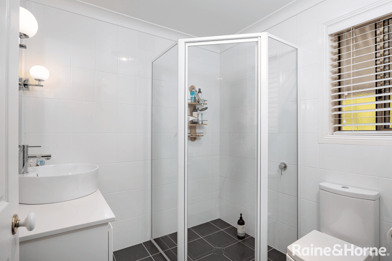 66 Simkin Crescent, KOORINGAL, NSW 2650