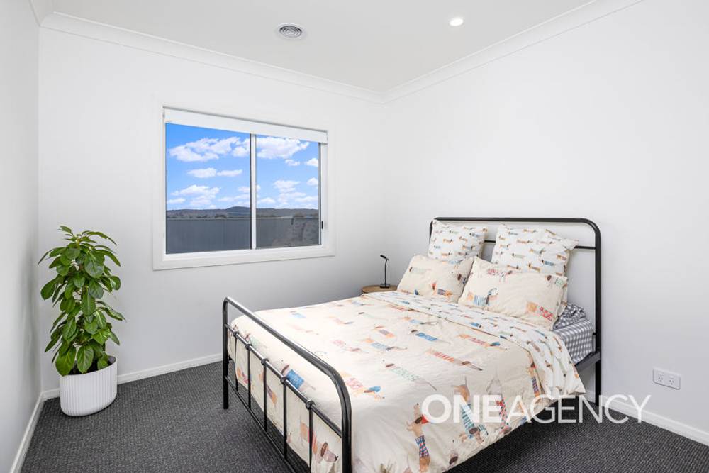 19 DALLAS AVENUE, GOBBAGOMBALIN, NSW 2650