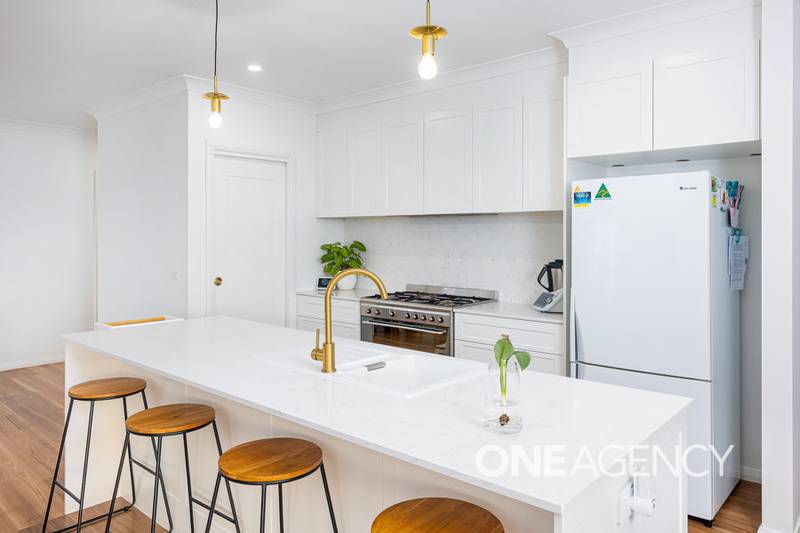 19 DALLAS AVENUE, GOBBAGOMBALIN, NSW 2650