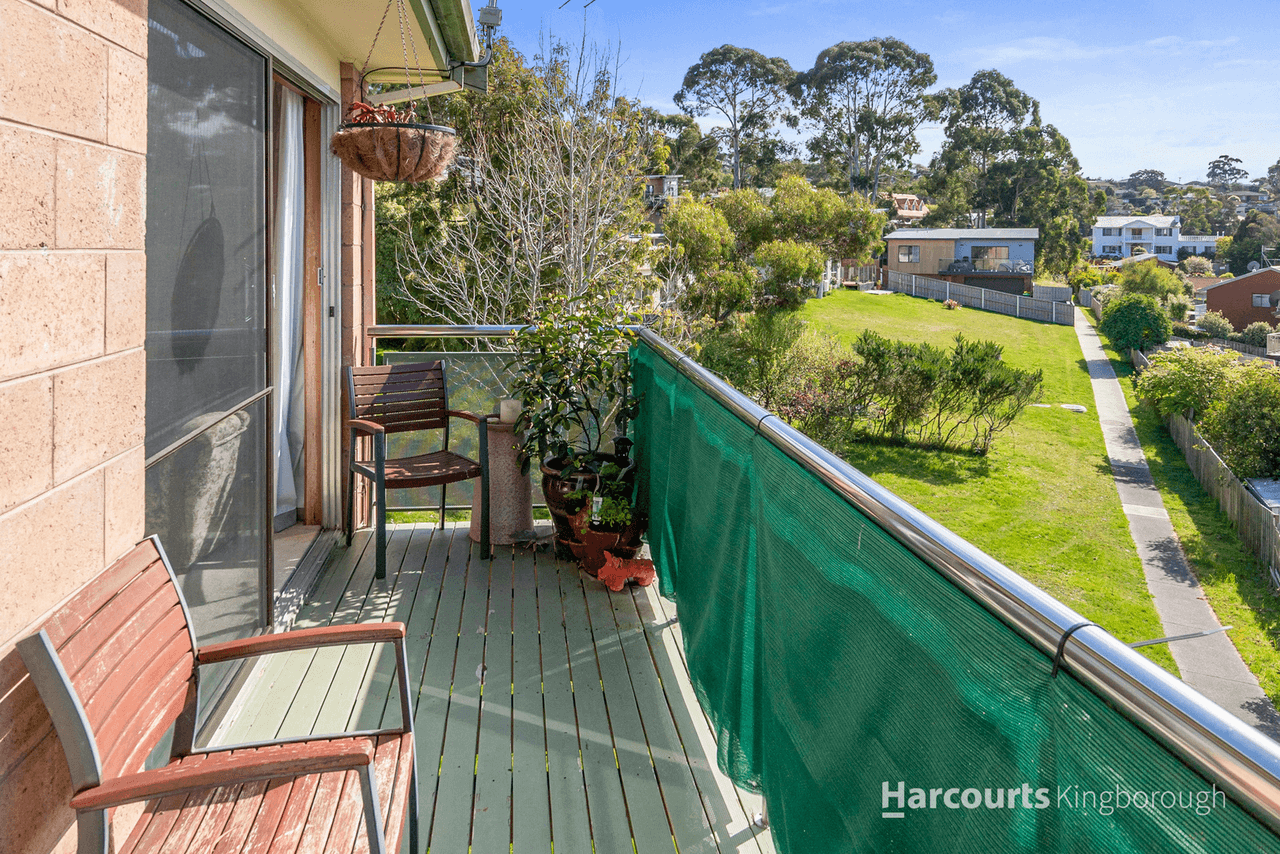 2/14 Pearl Place, BLACKMANS BAY, TAS 7052