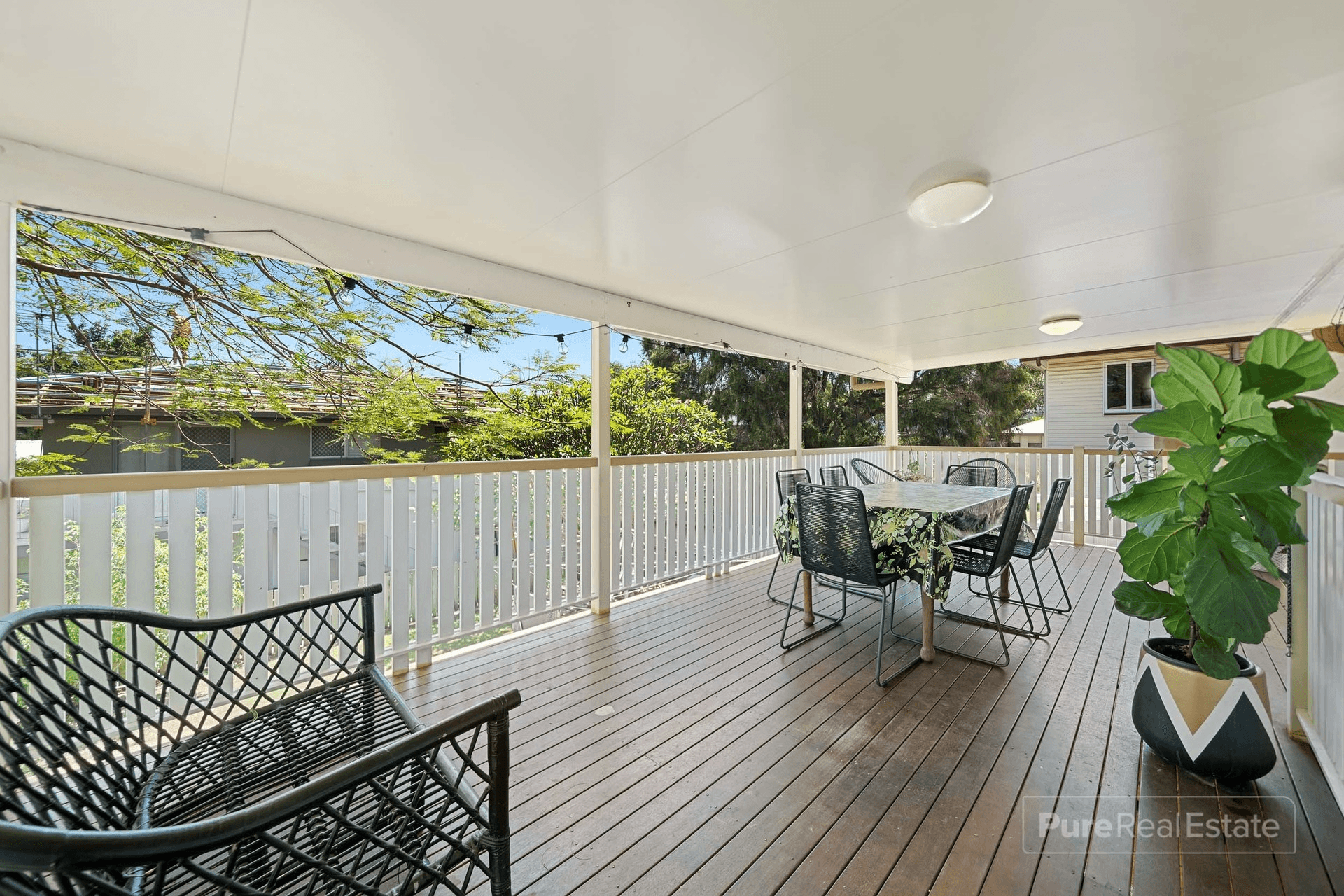 11 Cross Street, MITCHELTON, QLD 4053