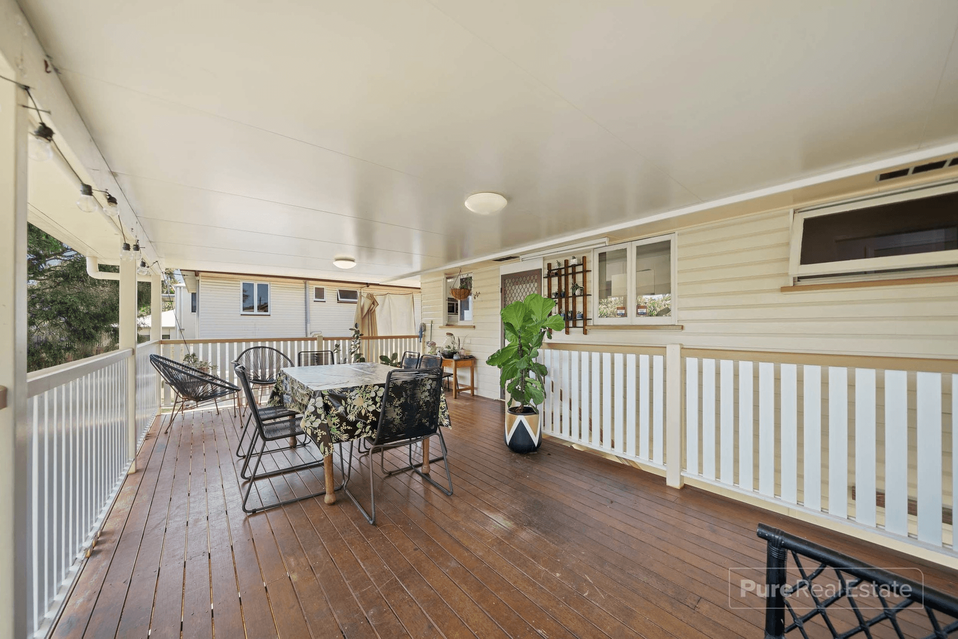 11 Cross Street, MITCHELTON, QLD 4053