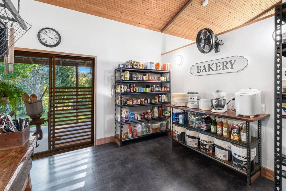 27 Boundary Road, Mungar, QLD 4650