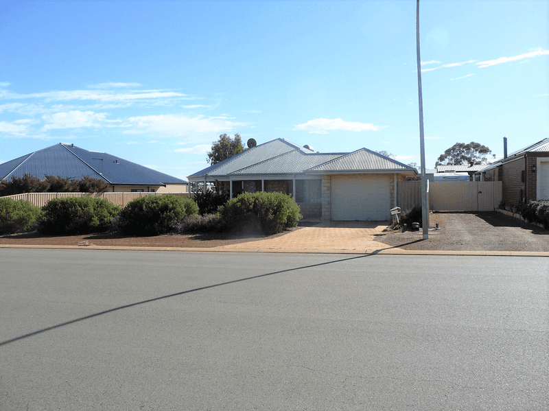 18 REID Street, QUAIRADING, WA 6383