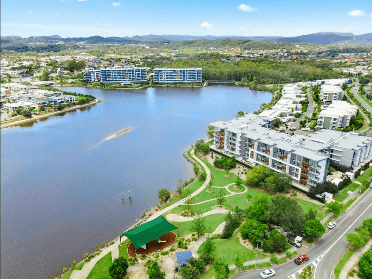 1/5 Mapleton Circuit, VARSITY LAKES, QLD 4227