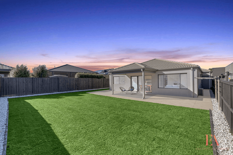 14 Sovereign Drive, Mount Duneed, VIC 3217