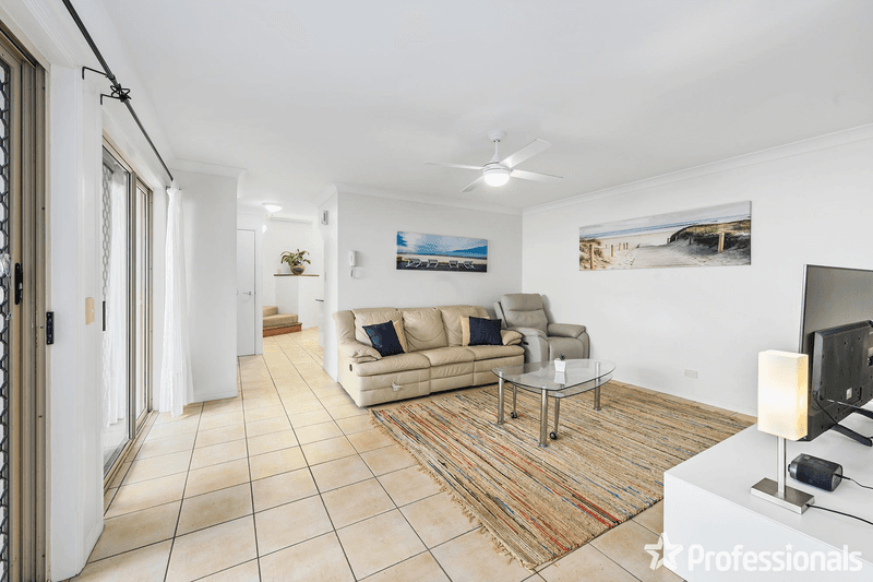 4/24-26 Brighton Parade, SOUTHPORT, QLD 4215