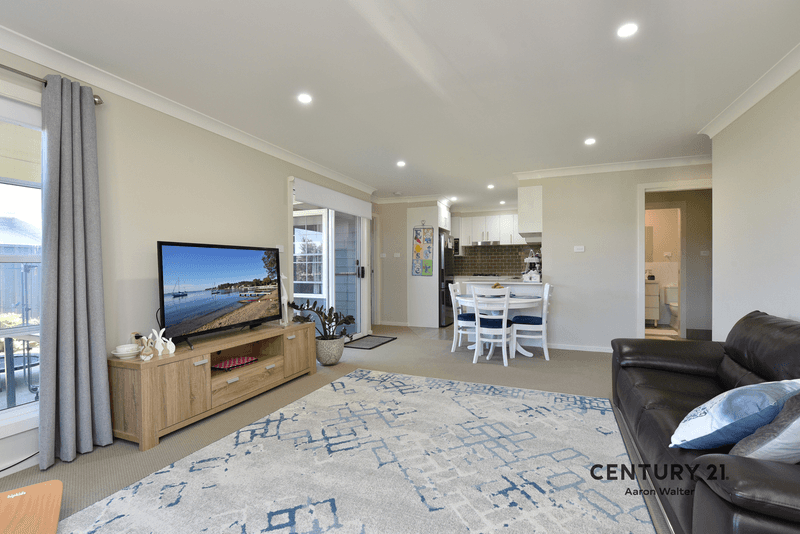 10 Butcherbird Crescent, Elermore Vale, NSW 2287