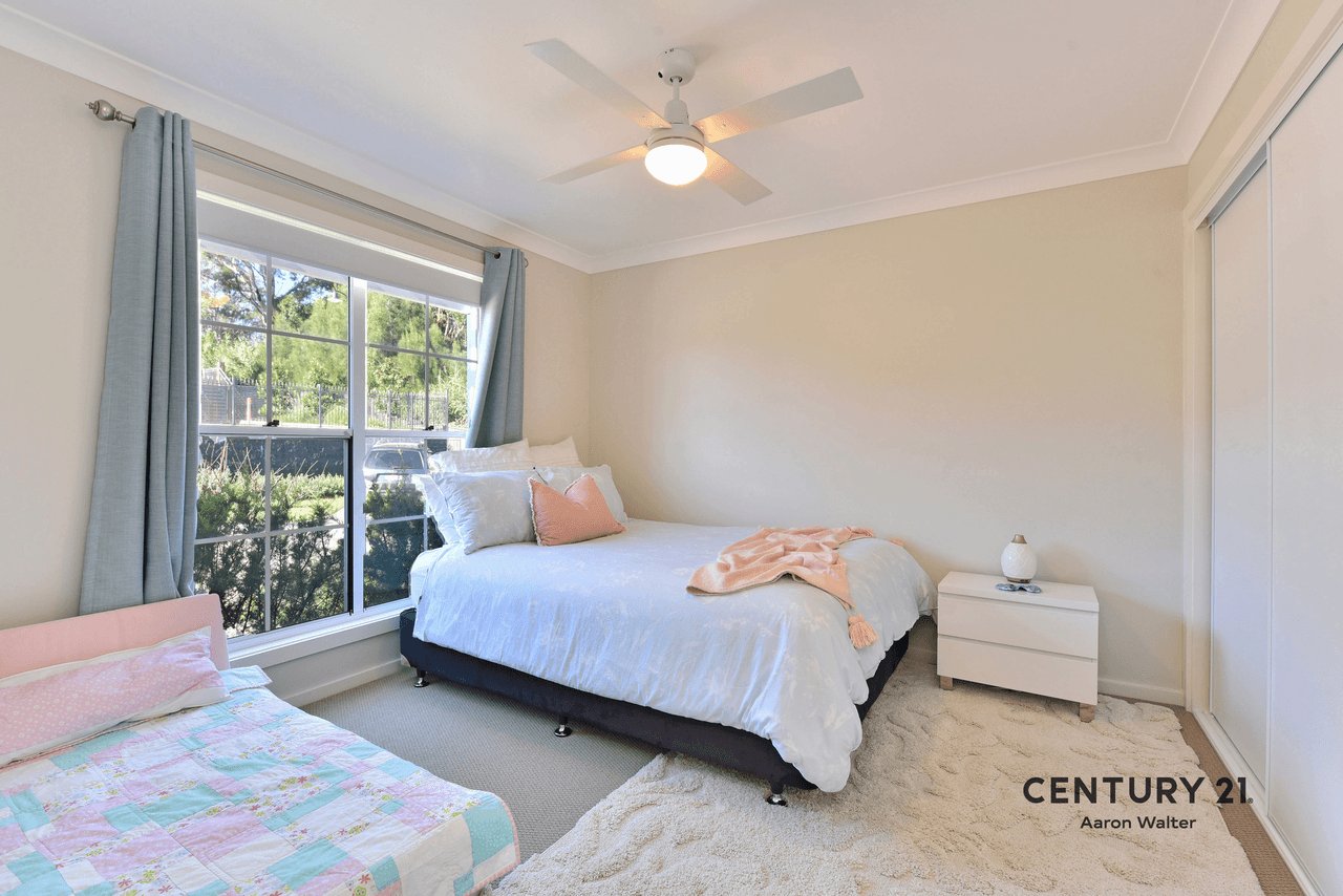 10 Butcherbird Crescent, Elermore Vale, NSW 2287