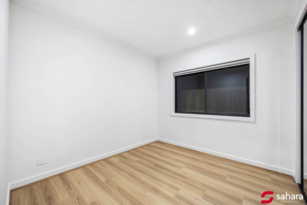 52 Clay Crescent, ROCKBANK, VIC 3335