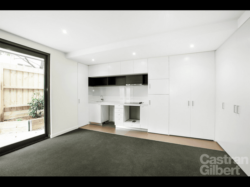 2/17 Railway Parade, MURRUMBEENA, VIC 3163