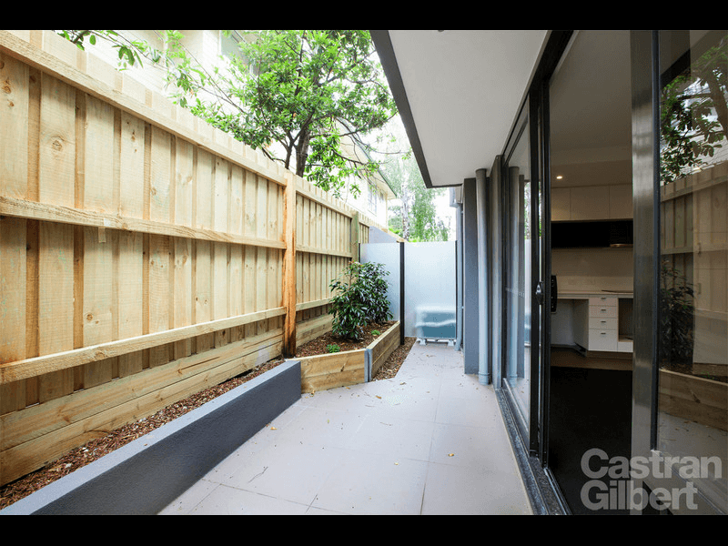 2/17 Railway Parade, MURRUMBEENA, VIC 3163