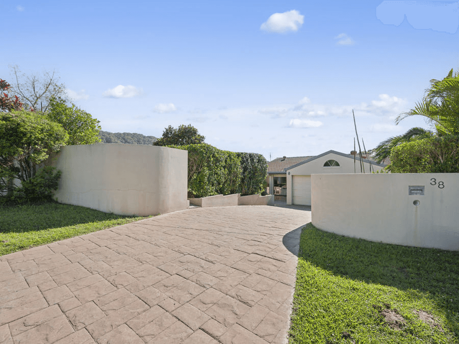 38 Vera Drive, COFFS HARBOUR, NSW 2450