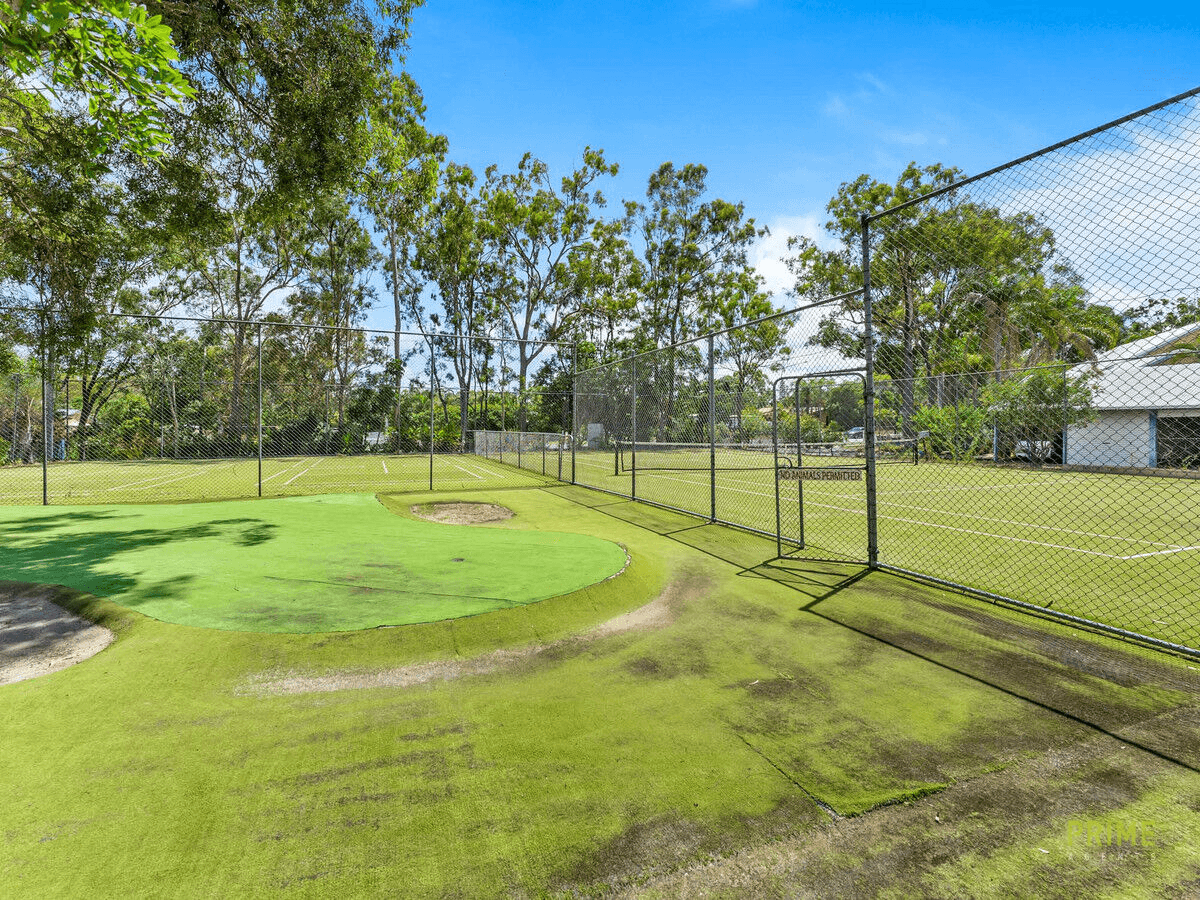 House 18 / 415-417 Boat Harbour Drive, Torquay, QLD 4655