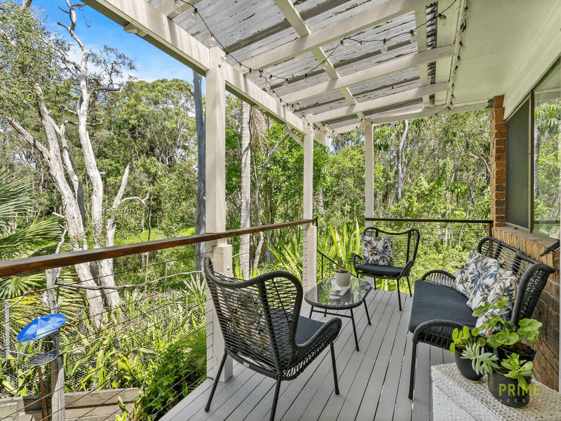 House 18 / 415-417 Boat Harbour Drive, Torquay, QLD 4655