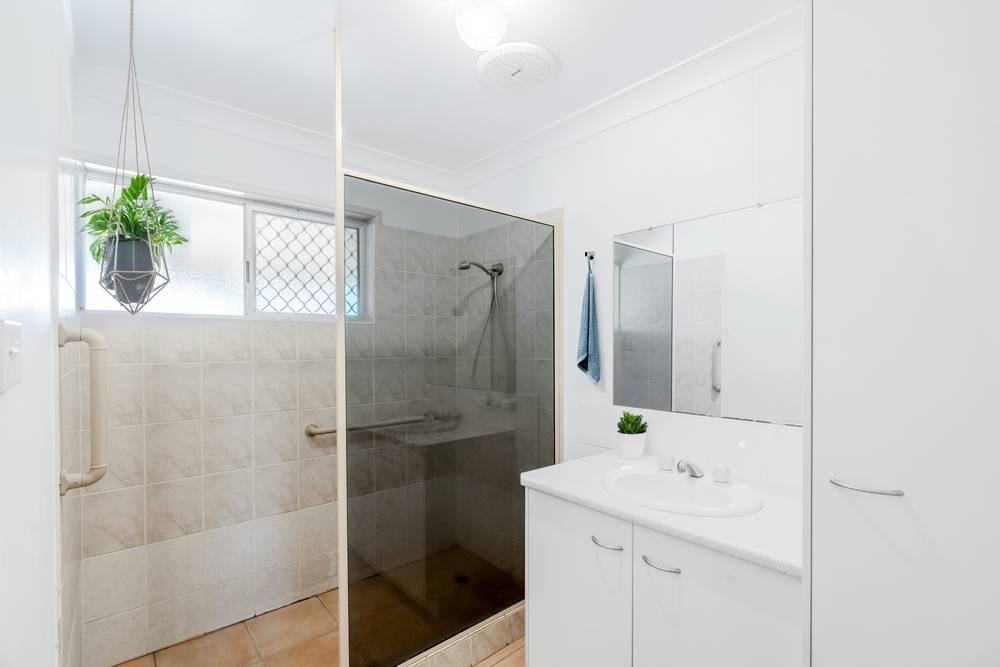 9 McLachlan Drive, AVENELL HEIGHTS, QLD 4670