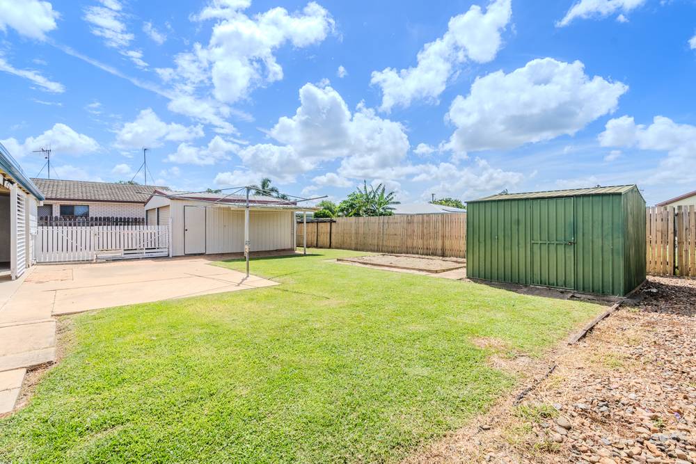 9 McLachlan Drive, AVENELL HEIGHTS, QLD 4670