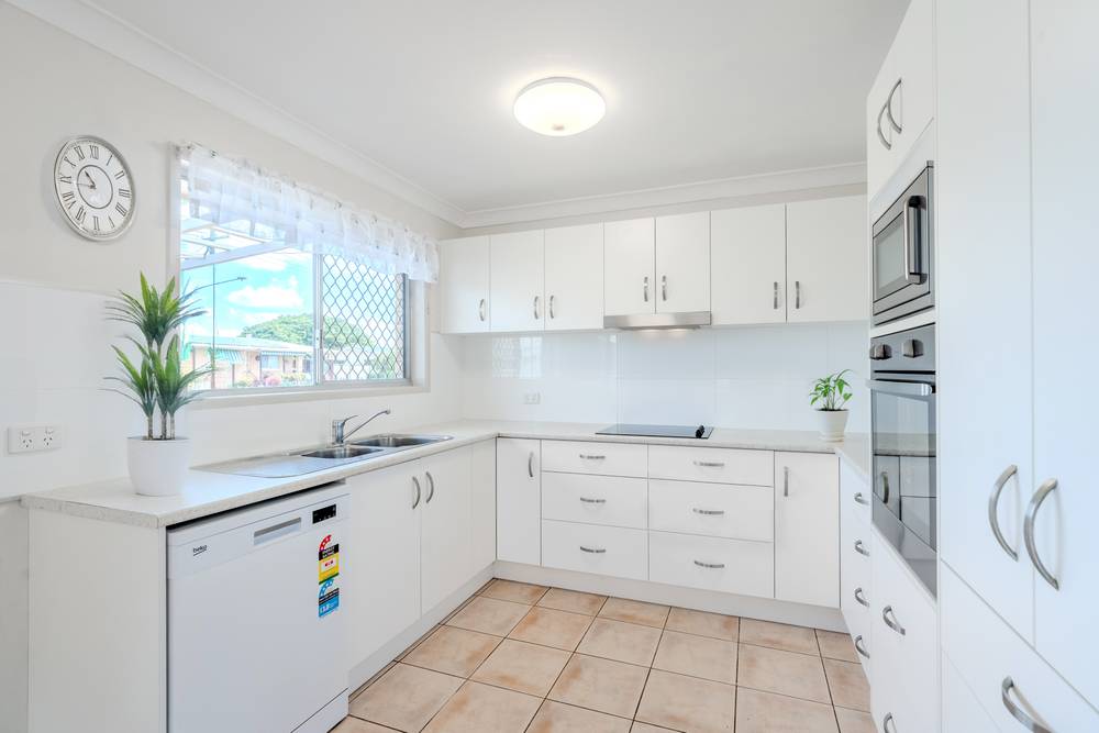 9 McLachlan Drive, AVENELL HEIGHTS, QLD 4670