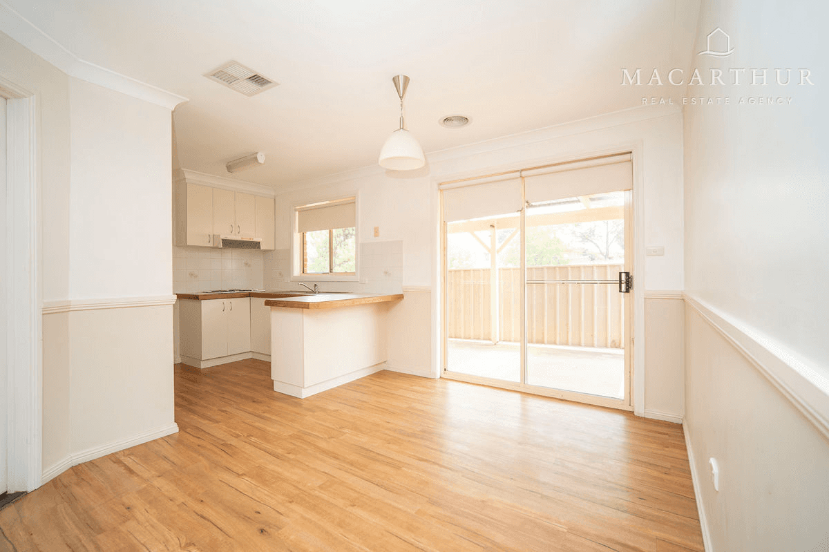 2/8 Malebo Place, TATTON, NSW 2650