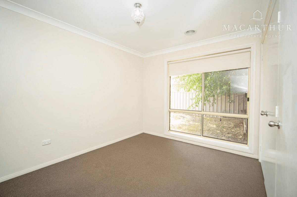 2/8 Malebo Place, TATTON, NSW 2650