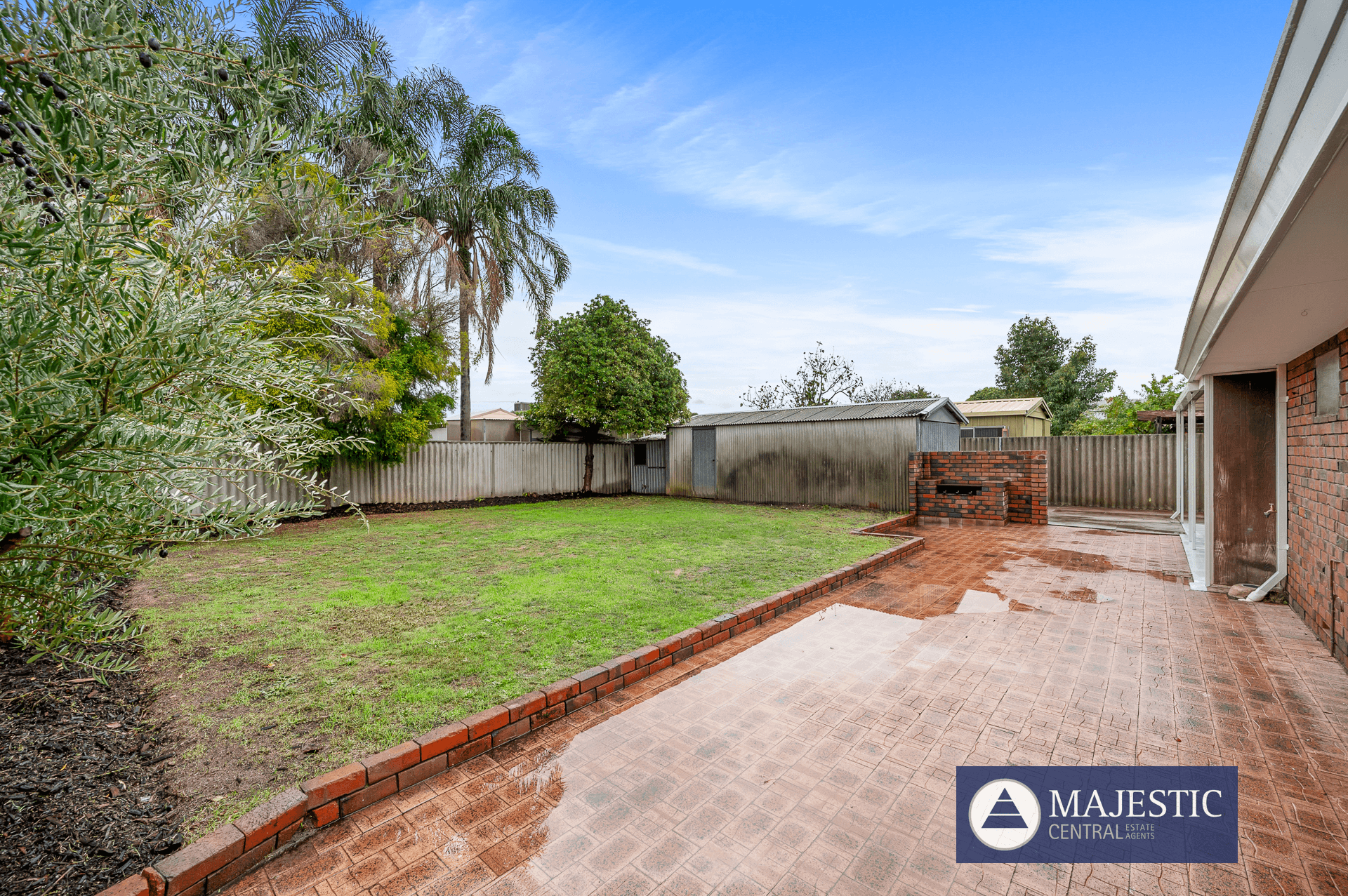 28 Tullamore Ave, Thornlie, WA 6108