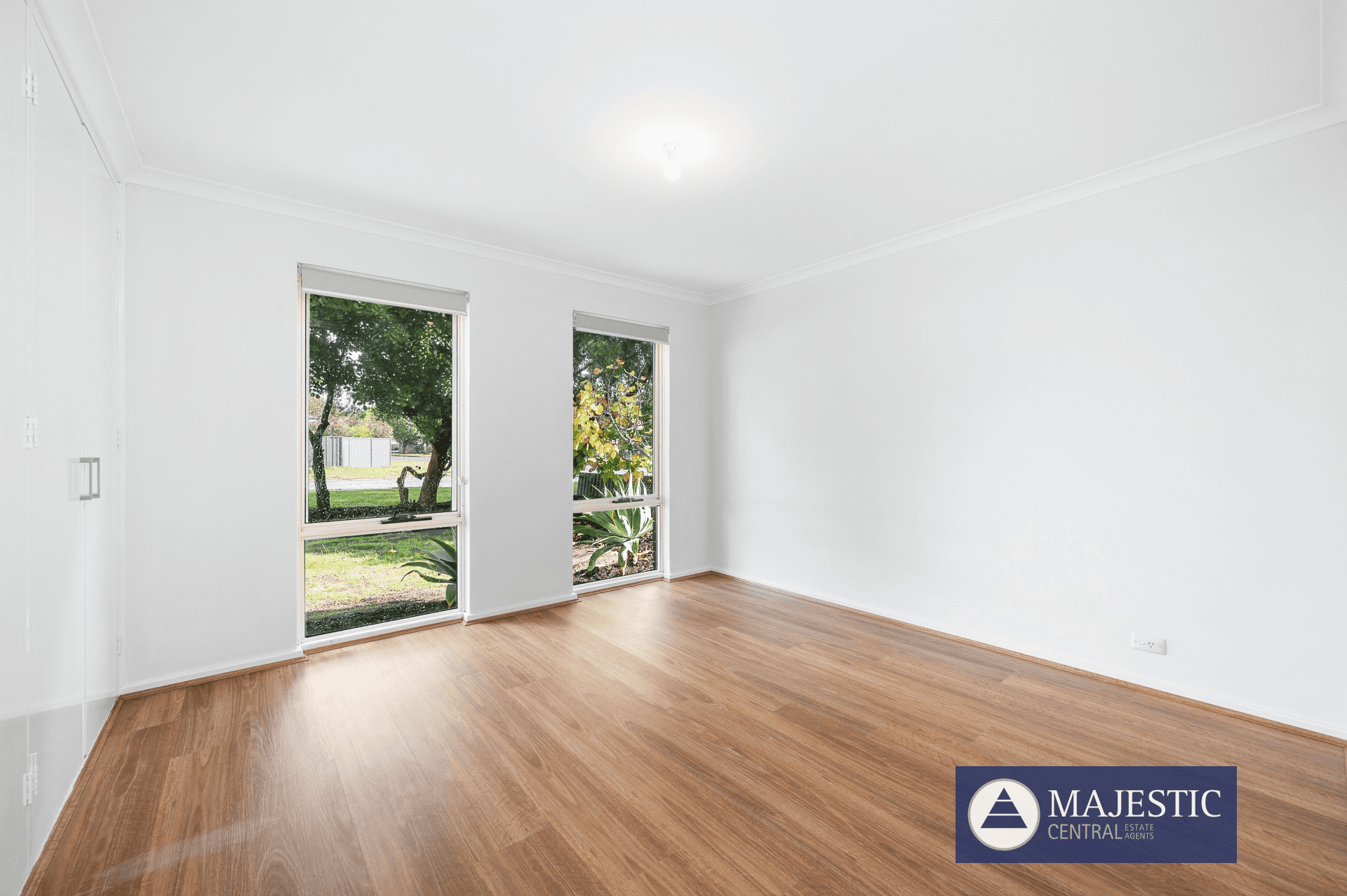 28 Tullamore Ave, Thornlie, WA 6108