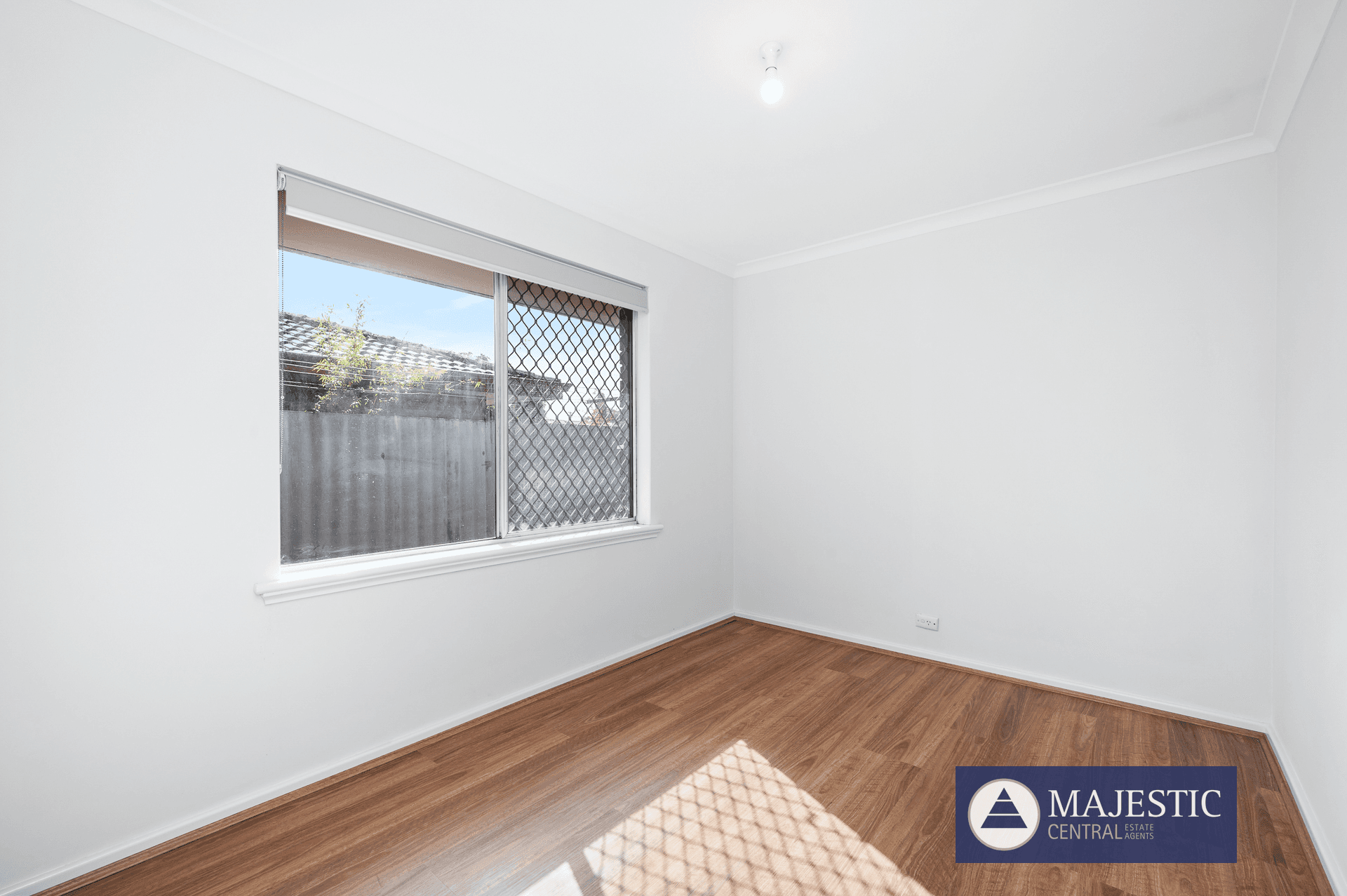 28 Tullamore Ave, Thornlie, WA 6108