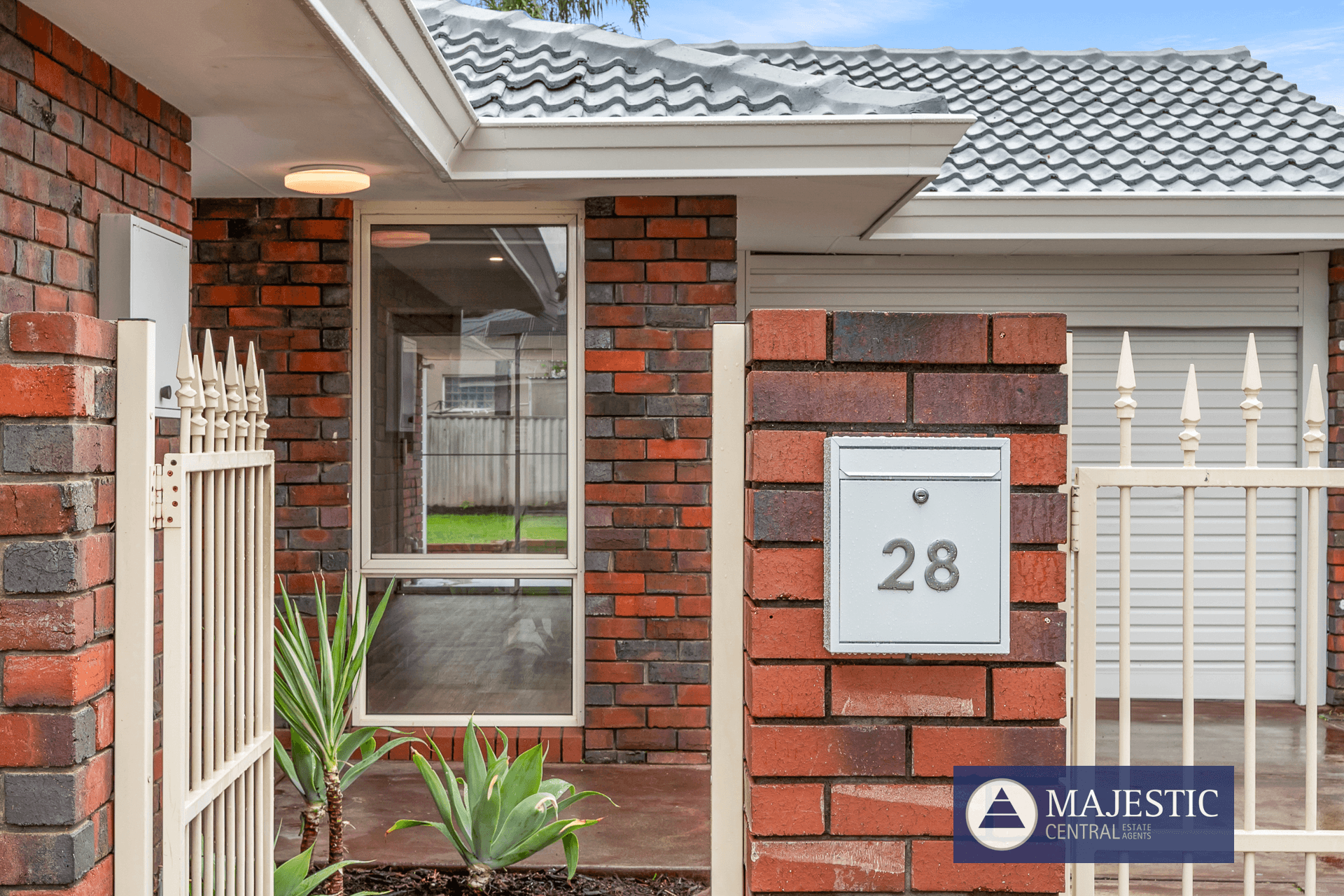 28 Tullamore Ave, Thornlie, WA 6108