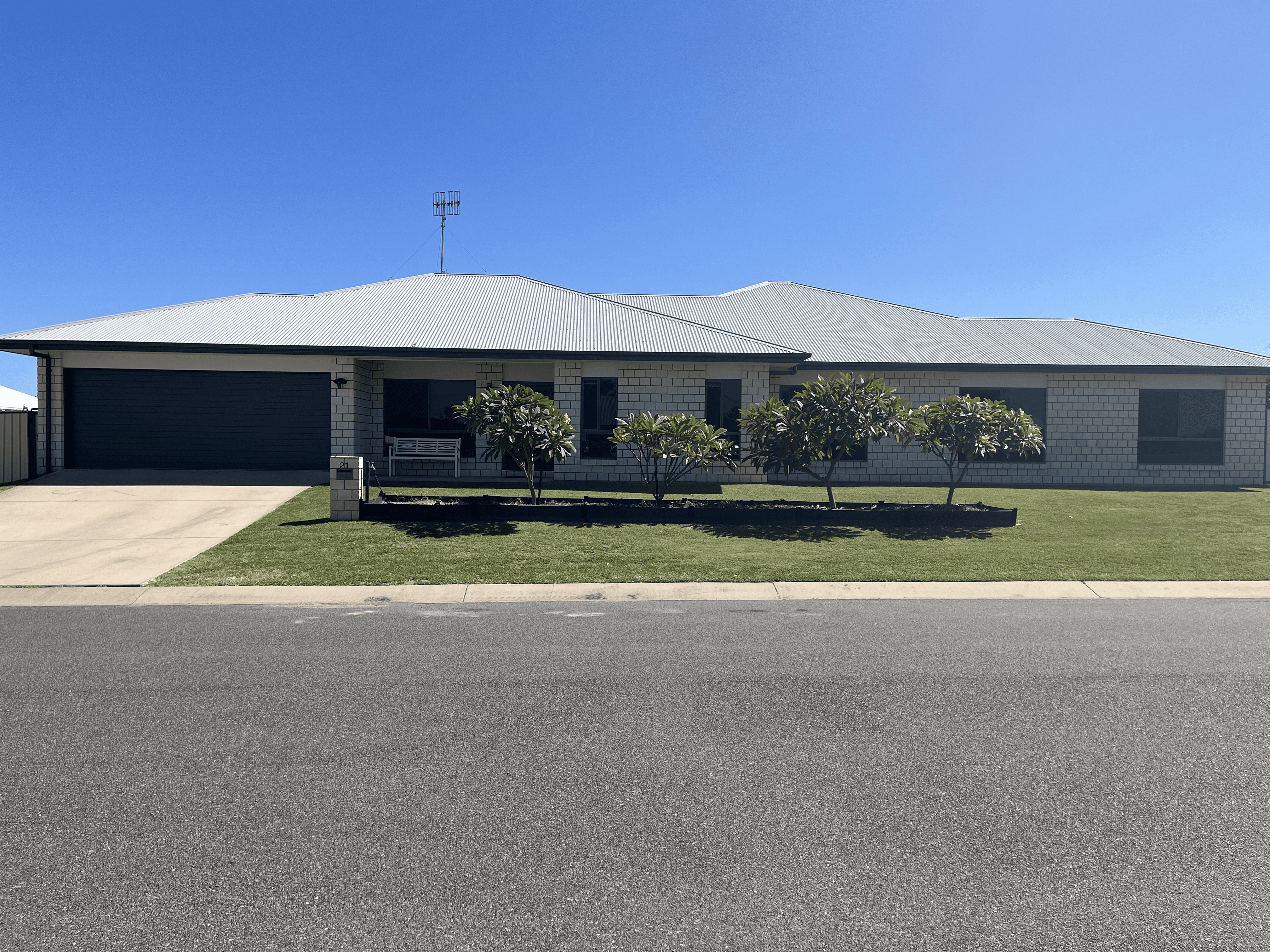 21 Austin Cres, Moura, QLD 4718